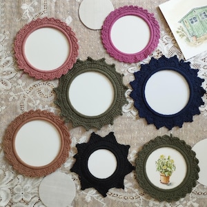 Cadres bohèmes crochet bleu noir vert rose brun pour photos peintures cyanotypes créations DIY avec fond cartonné amovible