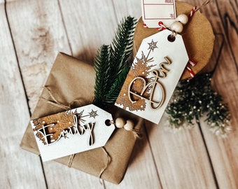 Gepersonaliseerde kous tags, cadeau tags voor kinderen, gouden kous tag bomen, kerstcadeau tag, vintage boom kunst, houten naamplaatjes voor kousen