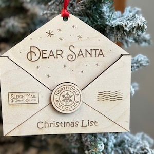 Carta para adorno de recuerdo de Santa, correo de Santa, correo del Polo Norte, adorno de sobre grabado de madera, tradición navideña para niños