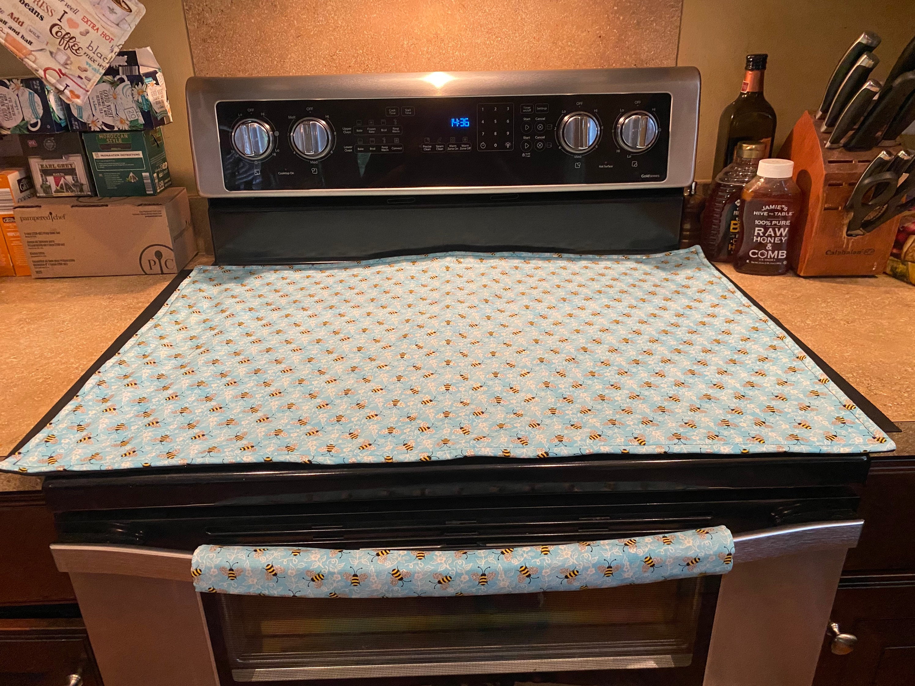 Quilted Stove Cover and Protector for Glass or Ceramic Stove Cooktop 36 x  21