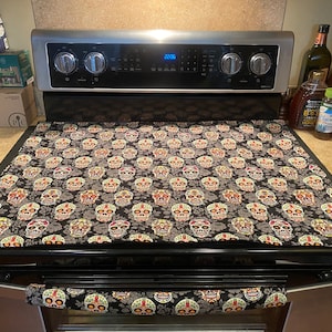 Sugar Skulls Stove Top Cover with or without Oven Handle that Protects Your Ceramic Glass Top and Handle - Reversible Quilted Backside