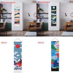 Pode incluir: Quatro tape&ccedil;arias de parede diferentes com v&aacute;rios designs. A tape&ccedil;aria superior esquerda apresenta uma paisagem montanhosa com um p&ocirc;r do sol ao fundo. A tape&ccedil;aria superior direita apresenta uma paisagem montanhosa com uma lua ao fundo. A tape&ccedil;aria inferior esquerda apresenta um design japon&ecirc;s inspirado em azul e vermelho com uma montanha e ondas. A tape&ccedil;aria inferior direita apresenta uma paisagem montanhosa colorida com uma flor rosa.
