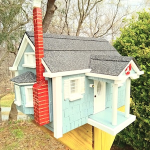 Cape Cod Coastal cottage mailbox