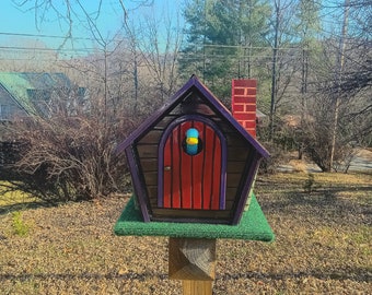 Creative C7539 Post Box Bird House - YouTube