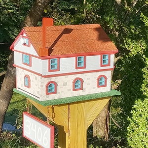 Mailbox tiny home mailhouse