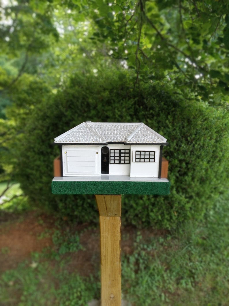 Vogelhaus, das Ihr Zuhause nachbildet Bild 8