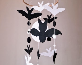 Móvil para bebé, móvil de murciélago para guardería, móvil gótico para cuna, regalo para recién nacido en blanco y negro, decoración de Halloween para guardería, regalo gótico para bebé, decoración de murciélago