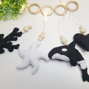 Palestrina per bambini monocromatica, giocattolo di attività Montessori, giocattolo a cerchio sospeso a contrasto bianco nero, giocattolo per palestra oceanica, giocattolo per allattamento neutro, asilo nido monocromatico