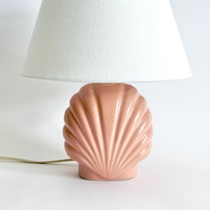 Vintage Pink Ceramic Shell Lamp: Coastal Cottagecore Accent Lighting