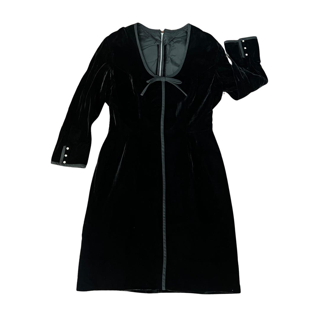 Vintage Black Classic Velvet Evening Dress - M main image 0