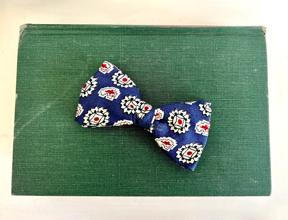 Vintage Silk Bow Tie | 1950s 60s - image 2