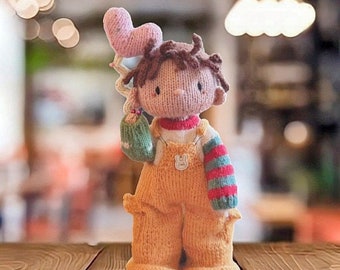 Maglia per bambole, giocattolo fatto a mano, bambolina lavorata a maglia, giocattolo imbottito, giocattolo per bambini, regalo per bambino