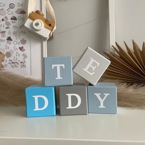 Bloques de letras de madera personalizados, cubos apilables, accesorios de decoración de dormitorio infantil azul, regalo de baby shower, alfabeto personalizado para recién nacidos