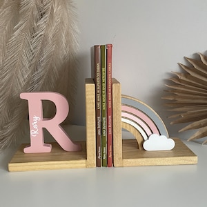 Sujetalibros para bebé personalizados Arcoíris rosa pastel, Sujetalibros para habitación de niños, Decoración de guardería de niña, Soportes para libros para dormitorio, Letra inicial del nombre