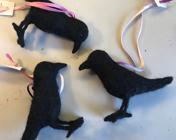Handmade Felt Raven Runner - Etsy