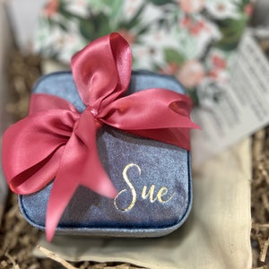 ITALIAN VELVET (SMALL)Luxurious Personalized Jewelry Box Travel Case, Valentine's Day Gift, Gift for Her, Bridesmaids Gift,Mother's Day Gift