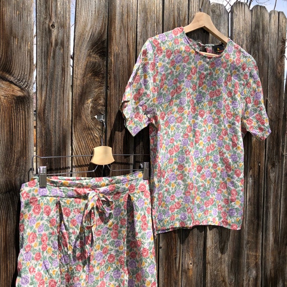 Floral Vintage Liz Sport Shirt Shorts Set, Size M… - image 2