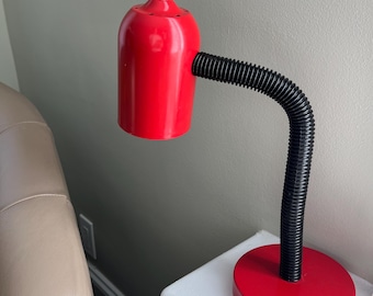 Lámpara de escritorio vintage de cuello de cisne rojo – Lámpara de trabajo ajustable – Decoración de oficina industrial retro