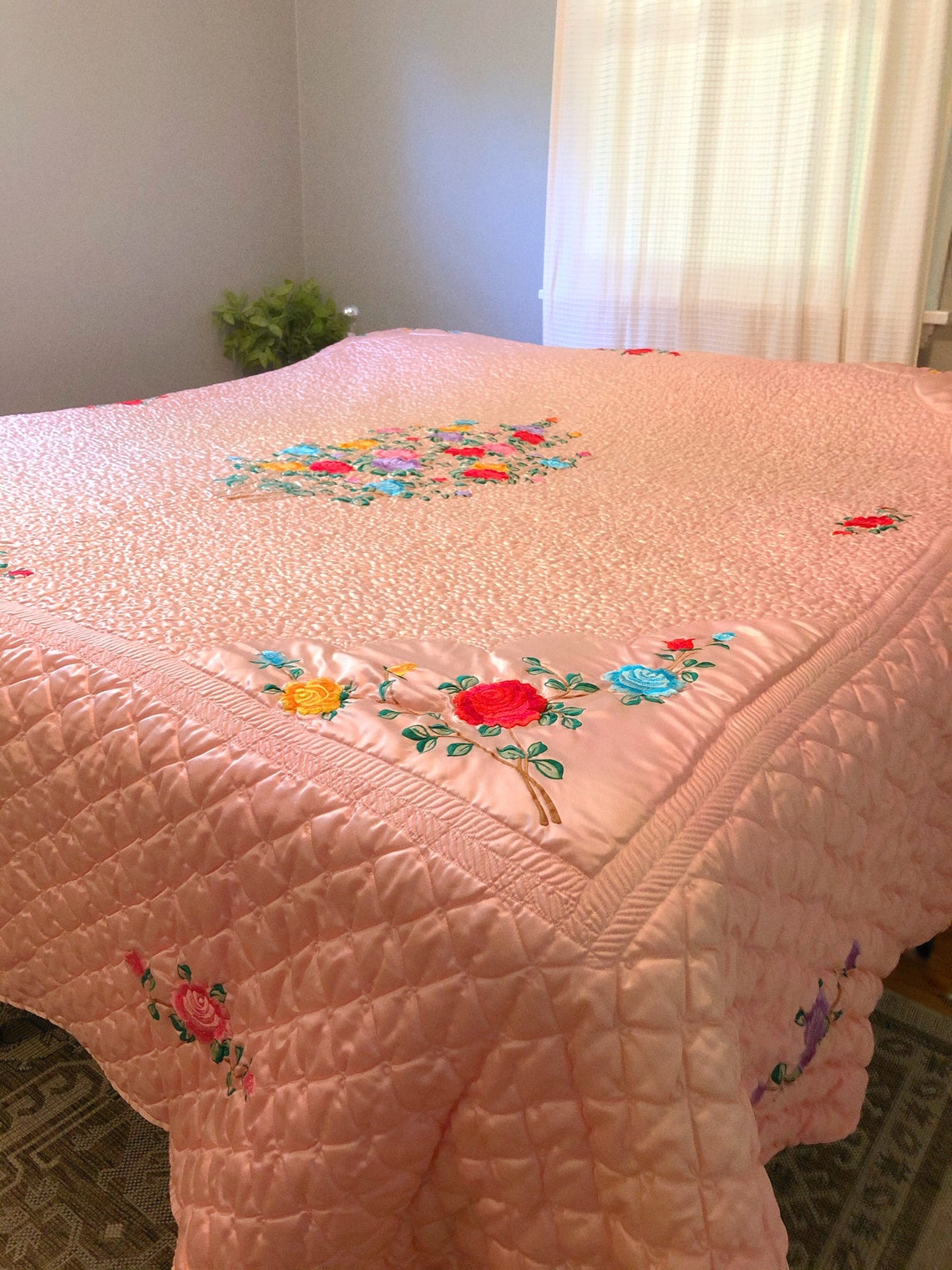 1960s King Size Quilt Pink Floral Quilt Embroidered Etsy