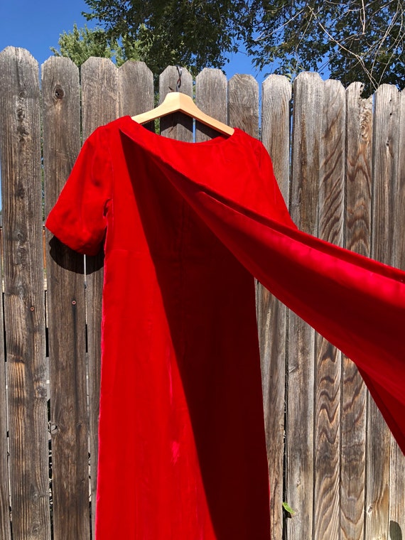 Red Velvet Short Sleeve Long Dress, 1950s Red Dre… - image 5