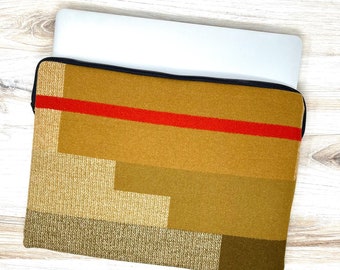 Medicine Bow Laptop Bag - Pendleton® Wool - Medium - fits 14" L  x 9.75" W laptop