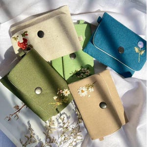 Cartera de lino bordada hecha a mano, cartera pequeña para mujer, cartera de mano, cartera para mujer, monedero bordado, cartera bordada, cartera para tarjetas.