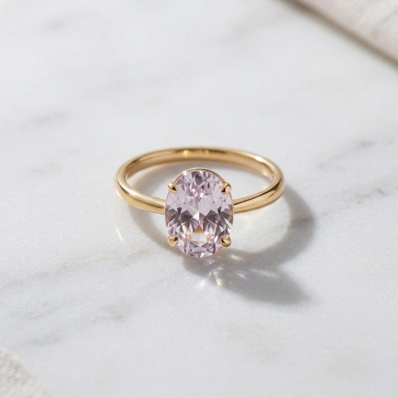 Lavendelfarbener Amethystring, ovaler Solitär in vergoldetem Sterlingsilber, lilafarbener Rose-de-France-Stein, Geburtsstein für Februar, auf Bestellung gefertigt Bild 4