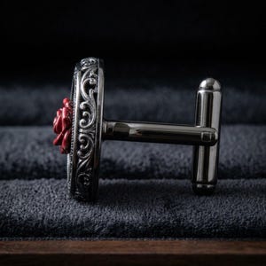 Rosenmanschettenknöpfe aus Sterlingsilber – oxidierte, gravierte Ovale mit Rosenrelief, gotische Hochzeitsmanschettenknöpfe, auf Bestellung gefertigt Bild 4