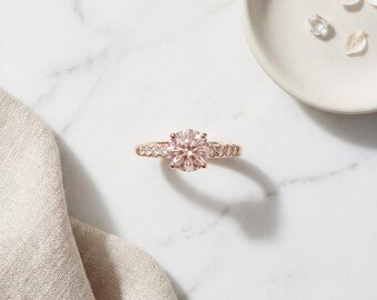 Bague de fiançailles en morganite et or rose, solitaire rose poudré avec anneau pavé, argent sterling doré, bague de promesse rose champagne, sur commande