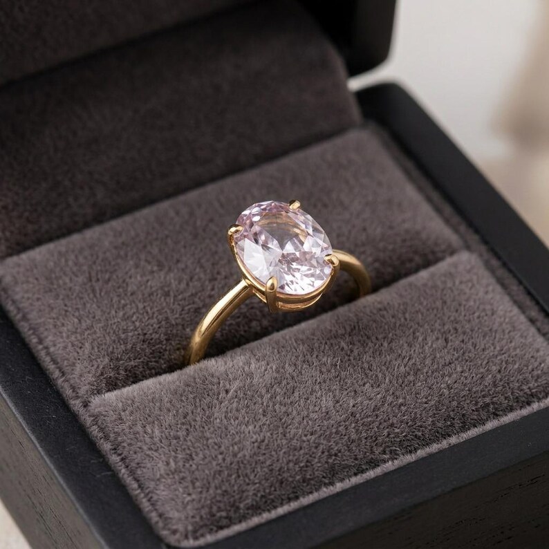 Lavendelfarbener Amethystring, ovaler Solitär in vergoldetem Sterlingsilber, lilafarbener Rose-de-France-Stein, Geburtsstein für Februar, auf Bestellung gefertigt Bild 5