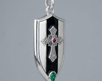 Collier croix gothique en argent sterling, pendentif écusson en émail noir, croix pour homme en rubis et émeraude de laboratoire, style Dark Academia, sur commande