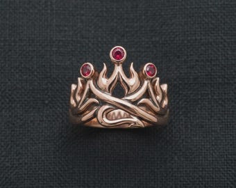 Vlamkroonring — Roségoud verguld sterling zilver met drie in het laboratorium gemaakte robijnen, op bestelling gemaakt