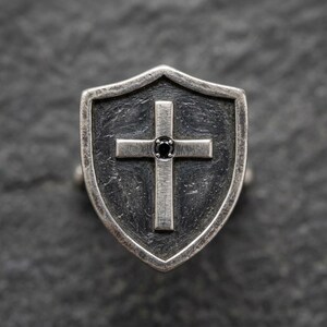 Manschettknappar i sterlingsilver med kors, manschettknappar med oxiderad gotisk sköld, manschettknappar med svart sten för män, gåva till marskalk, tillverkade på beställning bild 3