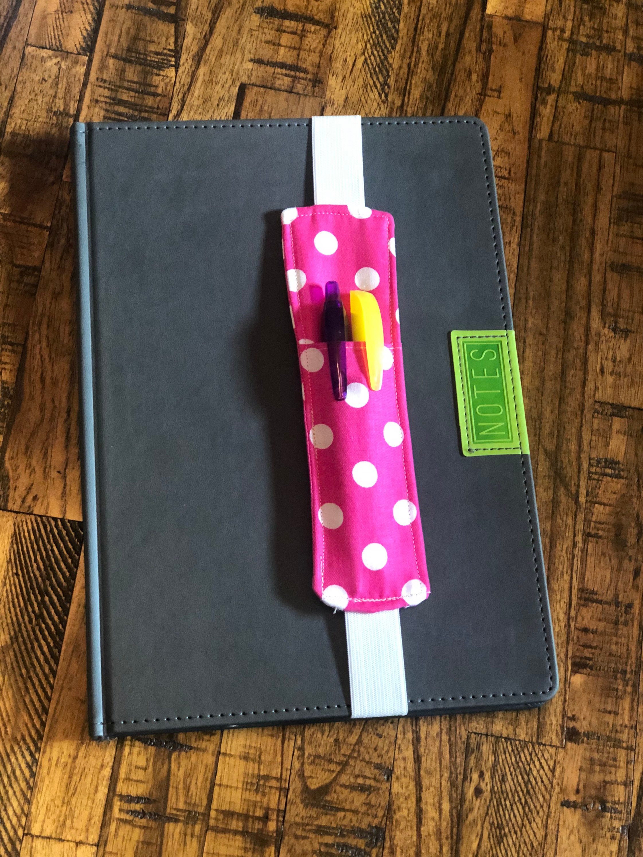 Bookmark pen holder sleeve for planner notebook and books Etsy.de
