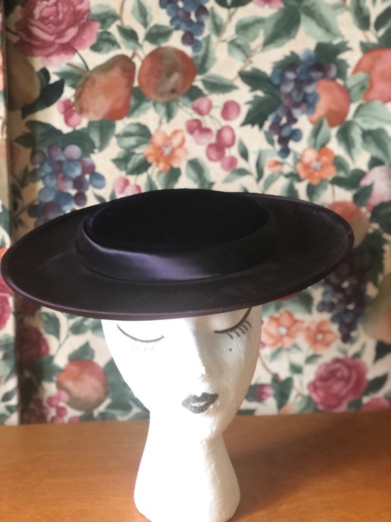 Navy Blue/1940s Vintage Hat/Saucer with bow