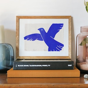 DOVE 3 Stampa Linoleografia con Cornice - Pace, Amore, Libertà, Uccello in Volo, Arte Murale, Regalo Unico per Amanti dell'Arte / Edizione Limitata - CACICAKADUZ