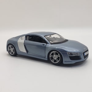 Vintage Audi R8 Diecast 1/24 Scale Model Toy Car
