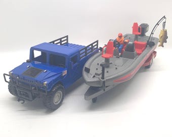 Bass Pro Shops Humvee, Fishing Boat and Trailer Collectible 1:24 Scale Toy Car