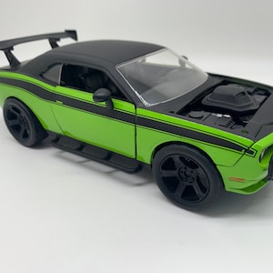 Jada Letty&#39;s Dodge Challenger SRT8 Green Fast and Furious Perfect Birthday Gift Collectable 1/24 Scale Model Toy Car