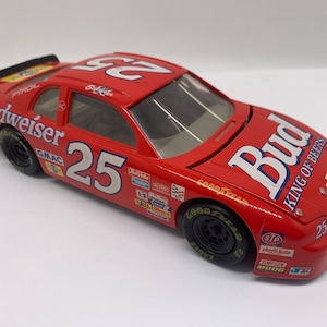 Revell Ricky Craven #25 Chevy Monte Carlo 1:24 Scale Nascar Collectible