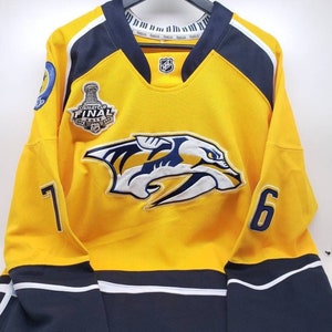 HolySport Nashville Predators Vintage 90s Bauer Hockey Jersey - Sewn Stitched - Nashville Patch on Shoulders - NHL - Size Men's XL 