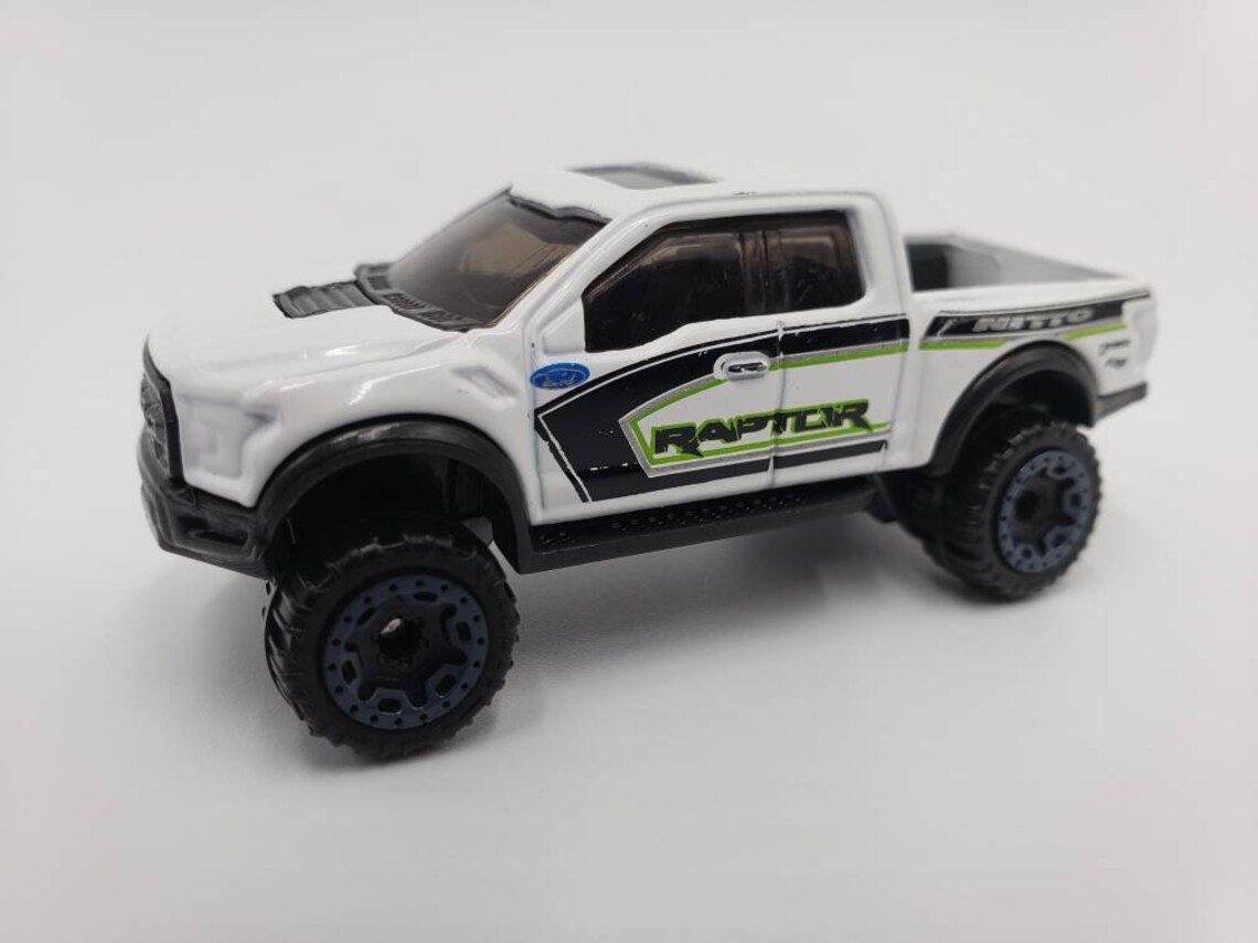 Hot wheels ford raptor