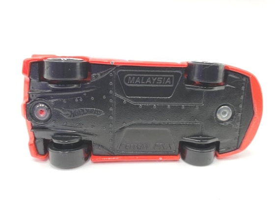 ホットウィール フェラーリ FXX: レッド ニューモデル ダイキャスト