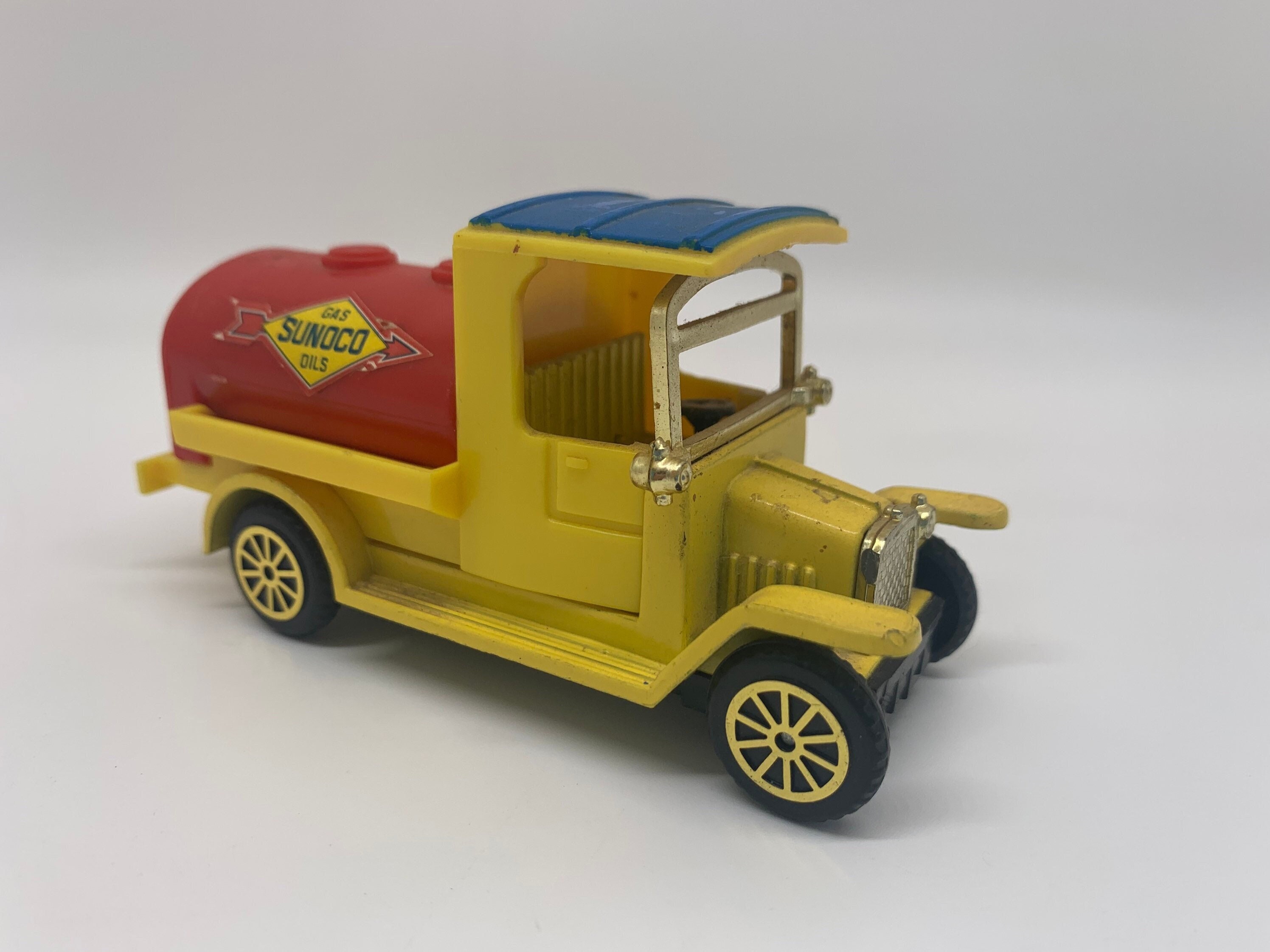 Ford Model T Sunoco Oil Gas Petrol Tanker Truck Yellow