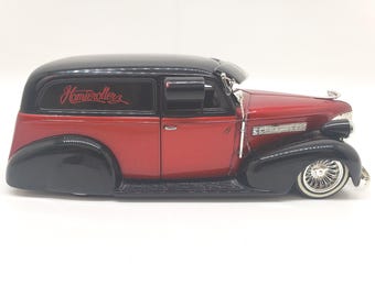 Vintage Jada 39' Chevy Delivery Dark Red: Homie Rollerz 1/24 Scale