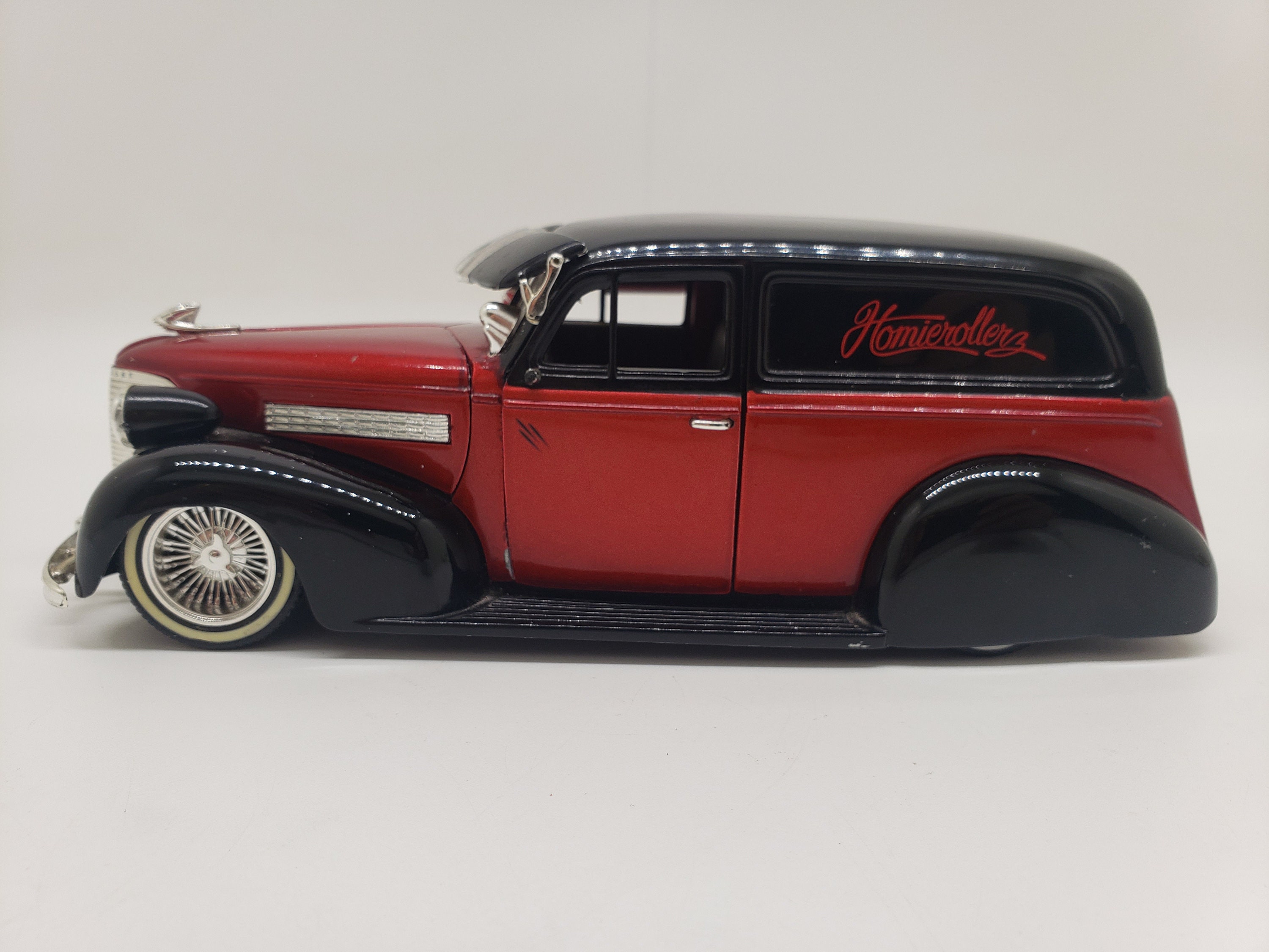 ミニカー Jada 1/24 CHEVY SEDAN DELIVERY 1939 Jada Street Low 1939 Chevy Sedan Delivery Lowrider Series 1