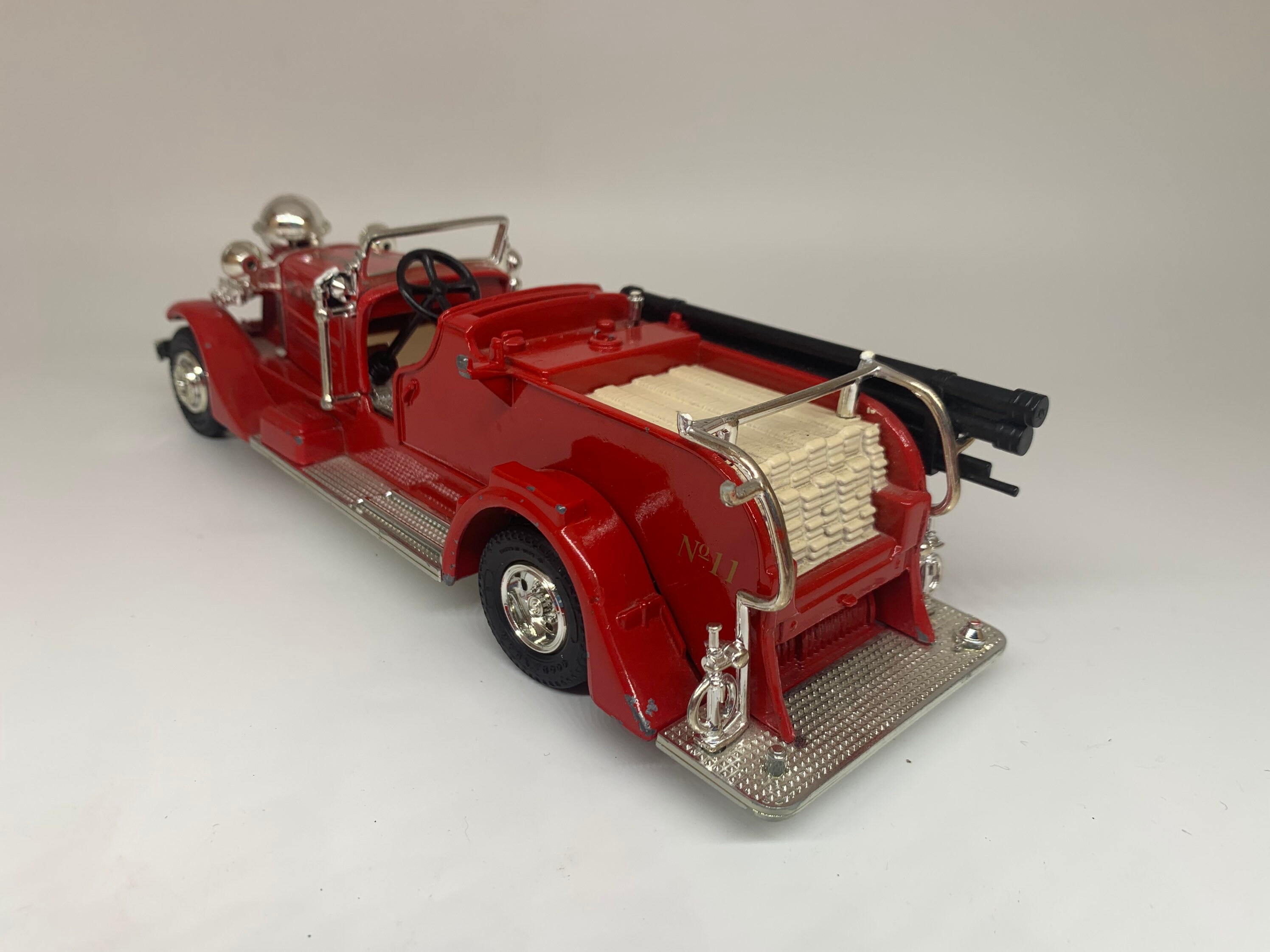 Ertl 1:30 1937 Ahrens-Fox Camion Pompieri - Edizione 101° Anniversario Omro WI - Diecast Rosso