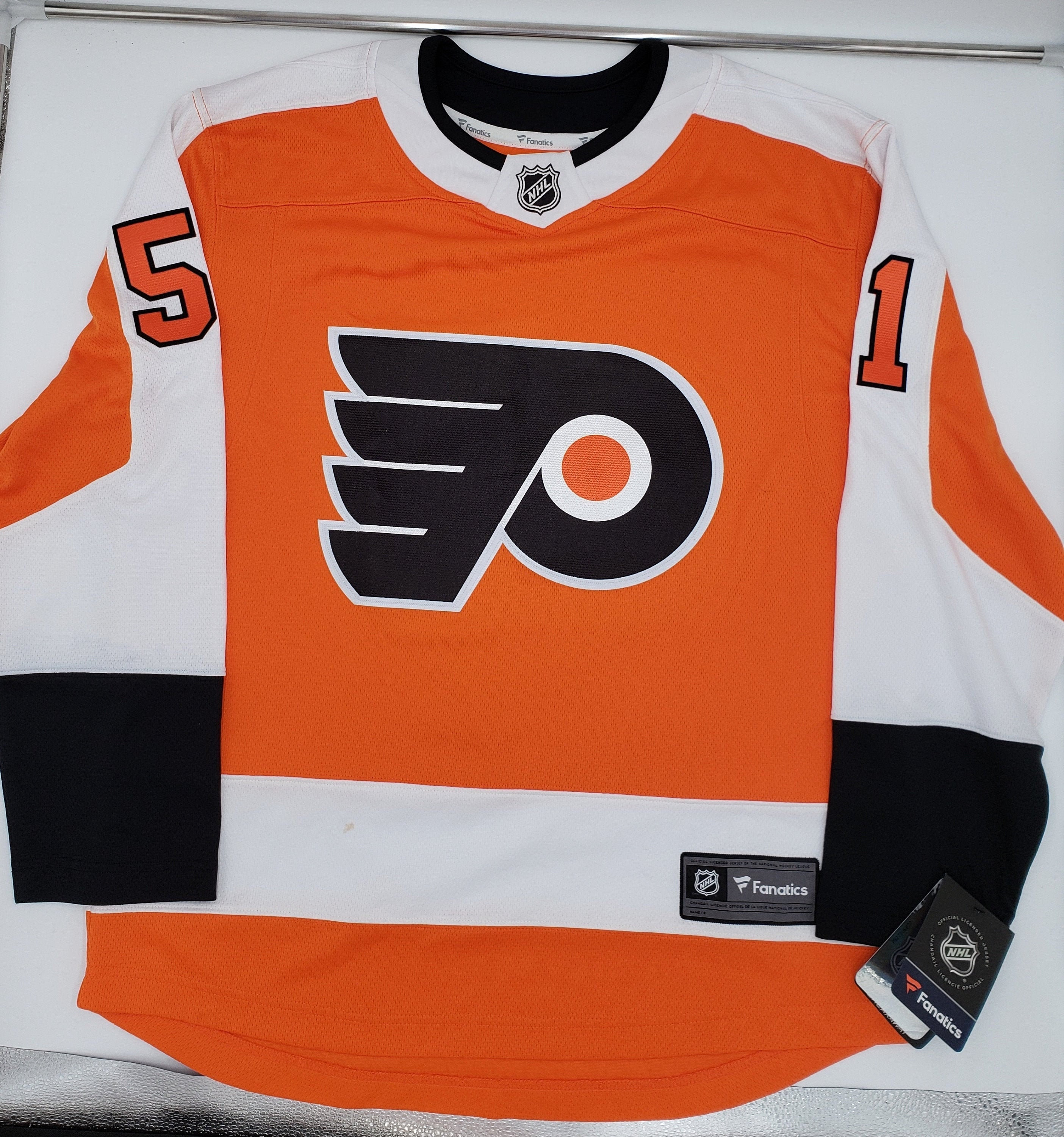 Ladies who own an NHL jersey by the Fanatics brand, how did you find the  sizing to be? : r/hockey