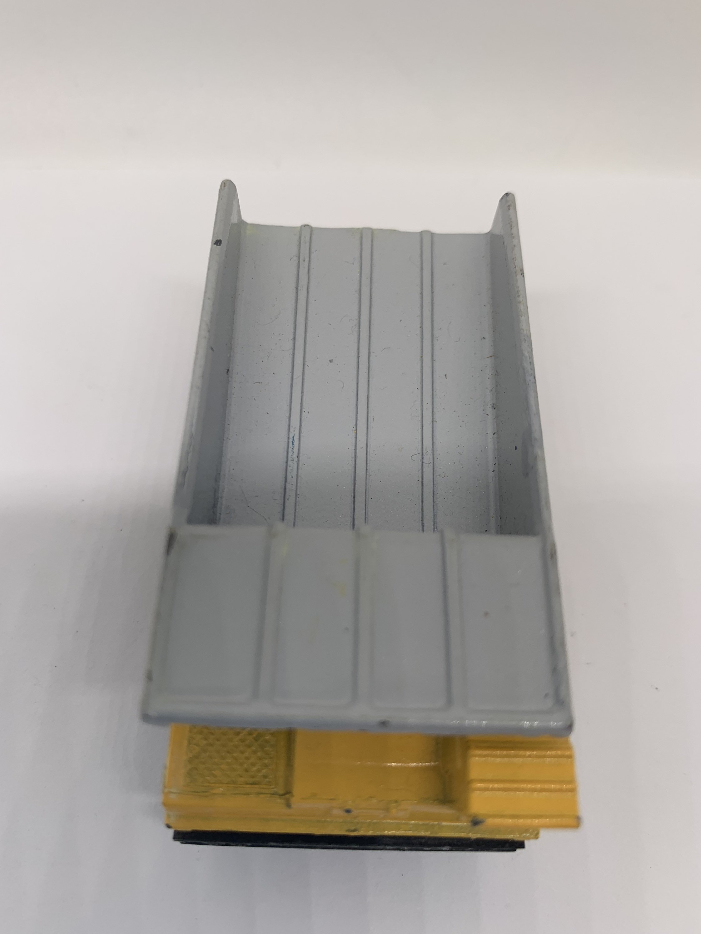 Matchbox MBX Construction Turf Hauler Dump Truck - 2017 Maroon & Gray 1:64 Scale Die-Cast