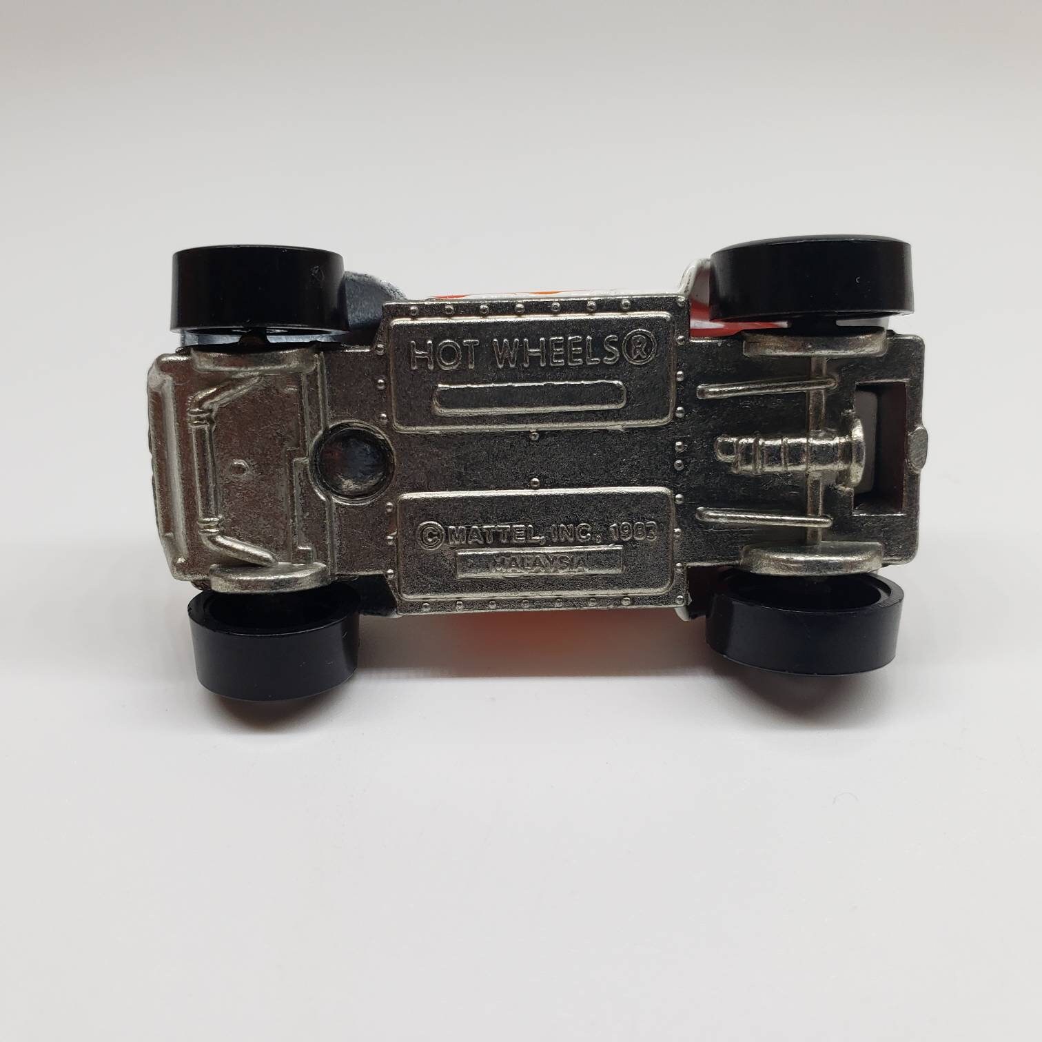 ババヤガ　ホットウィール ヴィンテージ 1987 ホットウィール バハバグ：ホワイト ブレイジンバグ